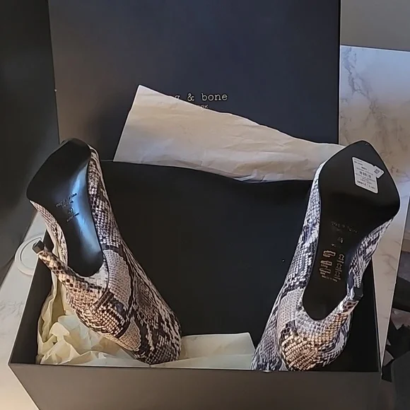 RAG & BONE BEHA LEATHER BOOT - BLACK /WHITE MULTI SIZE 10